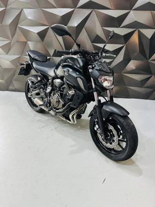 YAMAHA MT-07 ABS YAMAHA MT-07 ABS